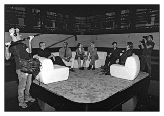 Die Kunstschaffende des Projekts für den Schweizer Biennale-Pavillon auf dem SRF-Sofa